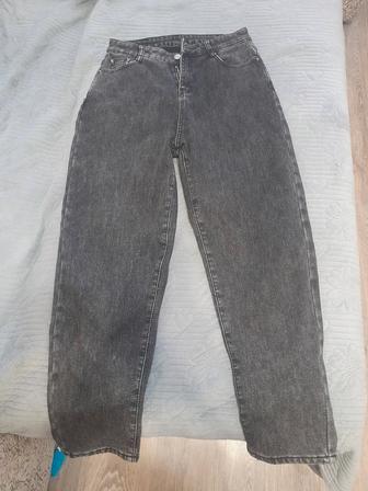 Джинсы