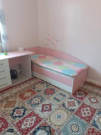 Кровать