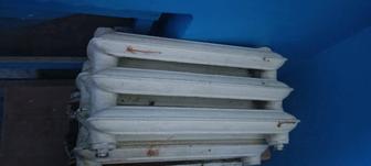 Батареи. чугунные б/у.