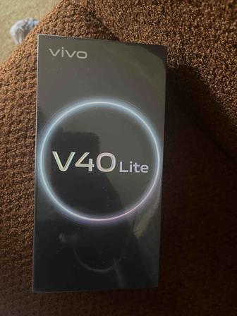 Vivo v40 Lite