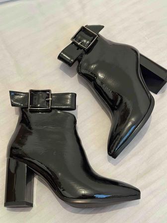 Ботинки, женская обувьь