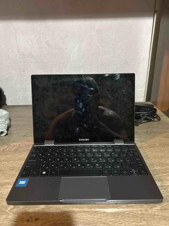 Продаю мак бук