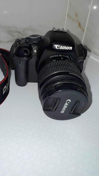 Продам камеру Canon EOS 600D