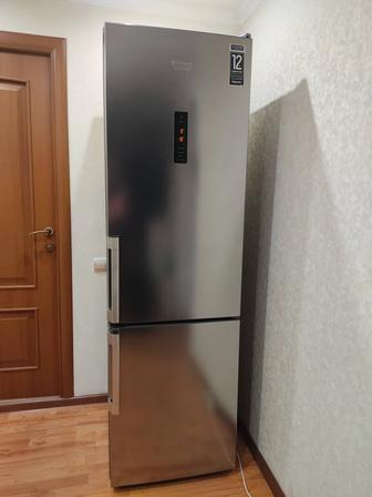 Холодильник Hotpoint ariston