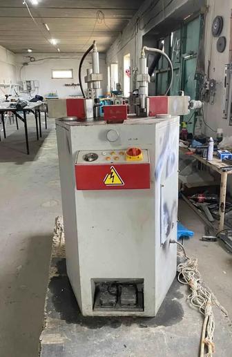 Углообжимной пресс