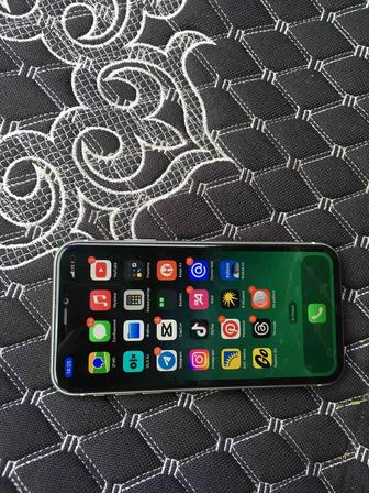 Продам Iphone 11