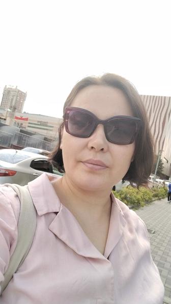 Няня гувернантка или няня на час.