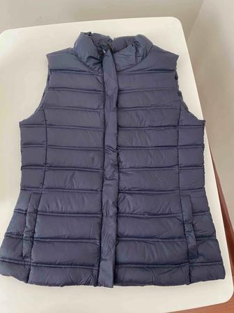 Продам жилетку 42-44 р