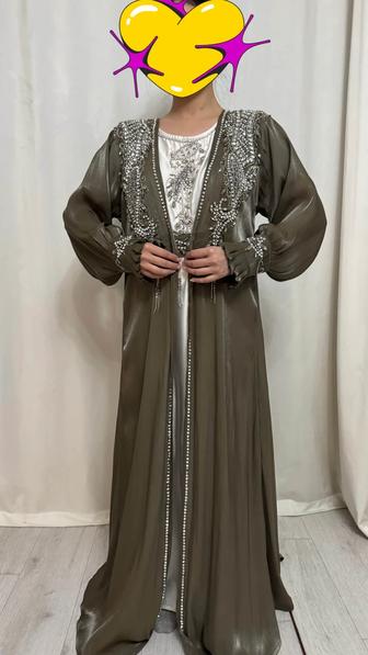 Продам очень красивый добротный вечерний наряд двойка в Дубайском стиле