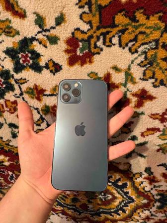 iPhone 12 Pro Max с минусами