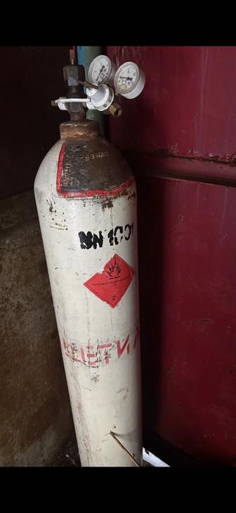 Продажа баллона большого ацетиленовый в отличном состоянии с редуктором