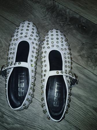 Продам туфли женские