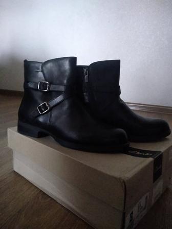 Продам кожанные ботинки 40 размер,фирмы Clarks