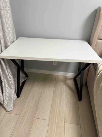 Стулья , стол для школьников