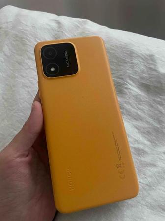 Смартфон Honor в хорошем состоянии