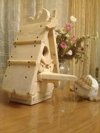 Скворечники, кормушки для птиц.