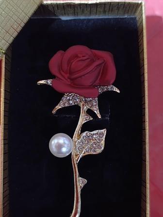 Броши розочка