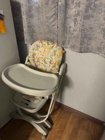 Отдам детский стул