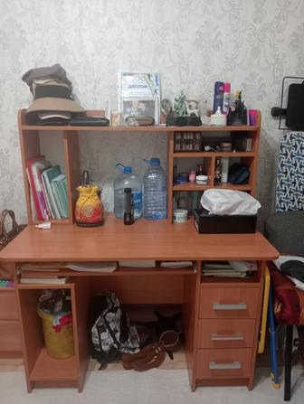 Стол письменный