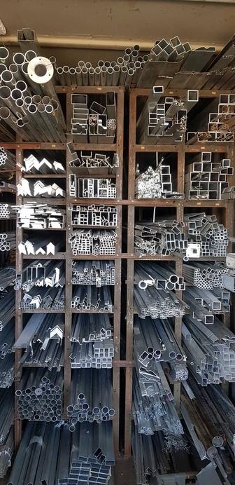 Продаем алюминиевые профили,трубы уголки