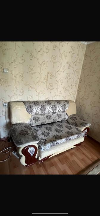 Продаю два дивана в гостиную