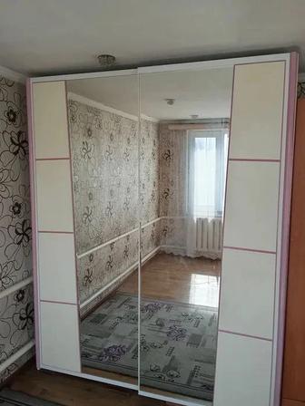 Шкаф купе отличного качества и отличное состояние
