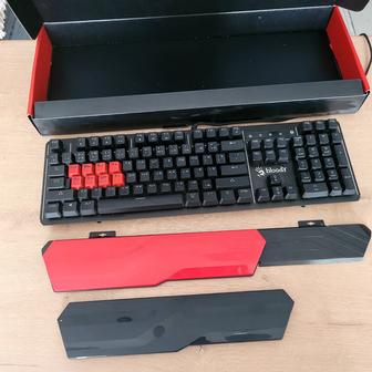 Игровая клавиатура Bloody