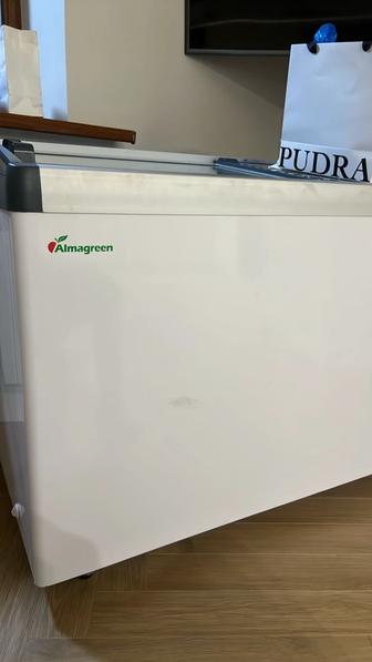 Продам морозильник