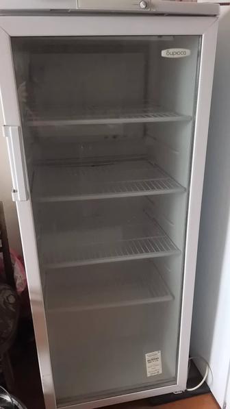 Продам витринный холодильник