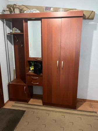 Прихожий шкаф. Уступка будет