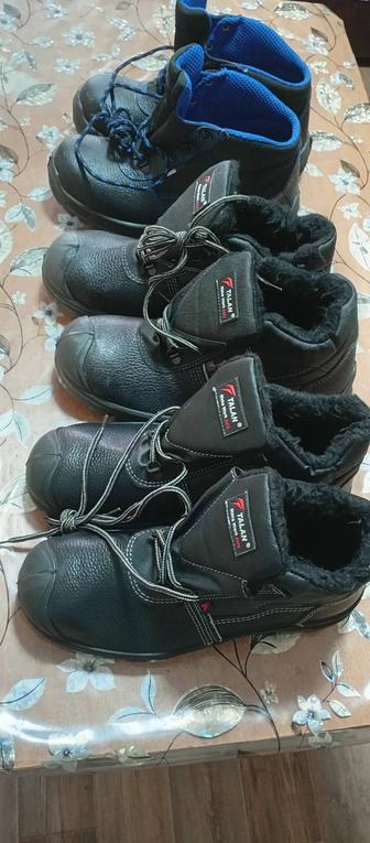 Продам рабочие ботинки