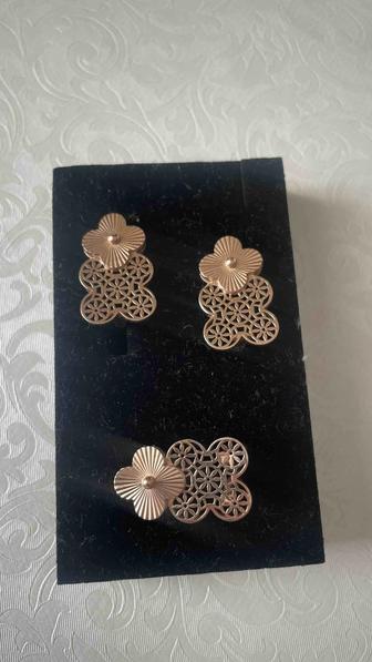 Набор из золото, кольцо и серьги