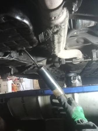 Автослесарь замена масла стаж работы 1 год