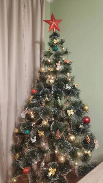 Продам новогоднюю елку ,б.у. но в отличном состоянии