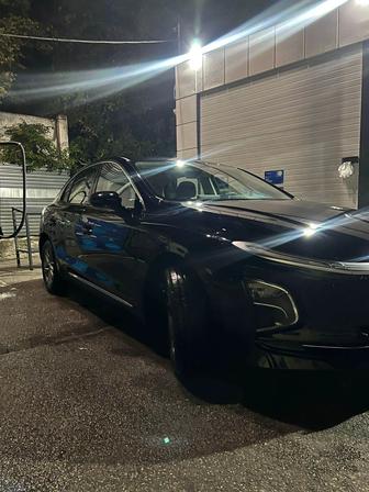 Аренда автомобиля Hongqi E-QM5 для Яндекс такси