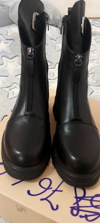 Женские ботинки из натуральной кожи