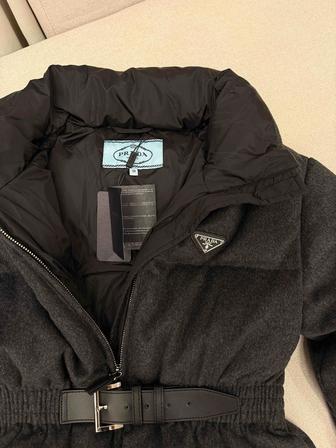 Продам куртку Prada