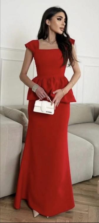 Платье вечернее красное