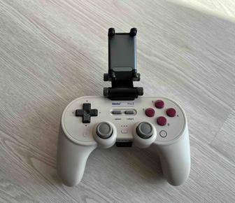 Джойстик 8bitDo Pro 2 с держателем