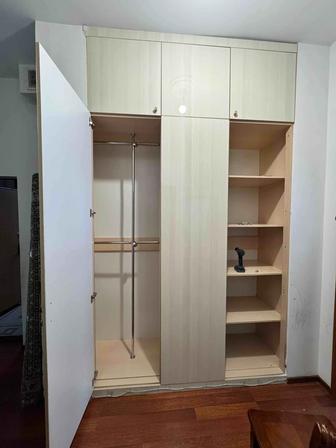 Шкаф встроенный для одежды