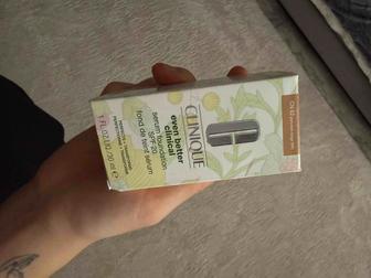 Тональный крем Clinique