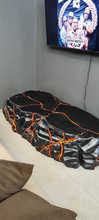 Продается дизайнерский стол в виде лавовой скалы Ручная работа