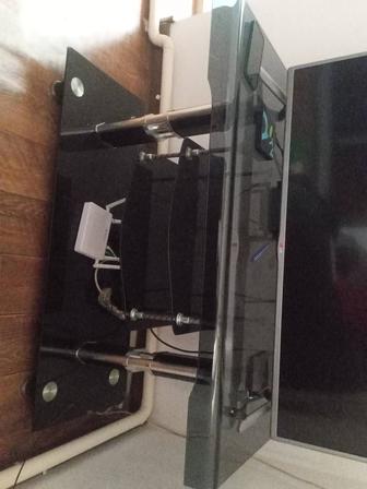 Продам тумбу под тв,б/у