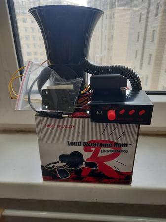 Громкоговоритель для автомобилья 12 вольт .