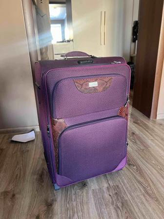 Чемодан 100 л