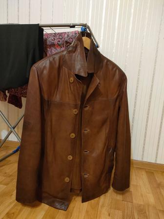 Продам куртки кожаные