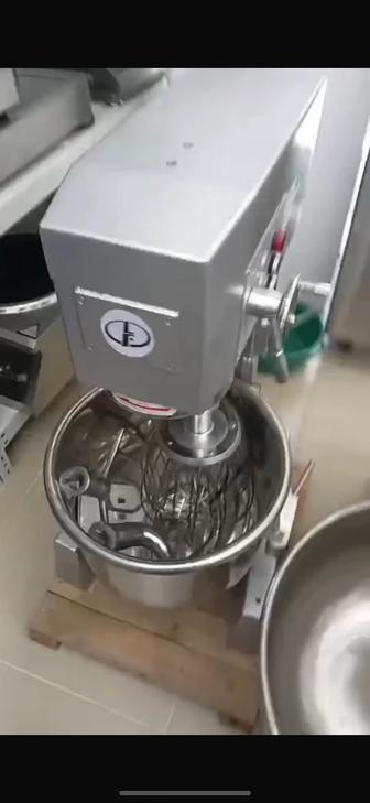 Миксер планетарный 60 литров