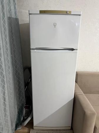 Холодильник б/у