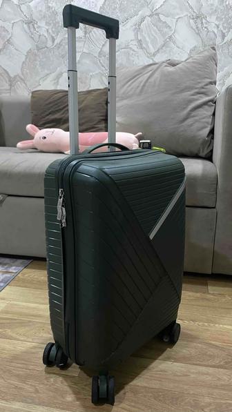 продам дорожный чемодан