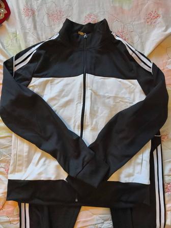 Срочно продам новый спортивный костюм